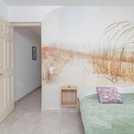 2 Homes, Pool And Beautiful Ocean View! * Lloret de Mar
