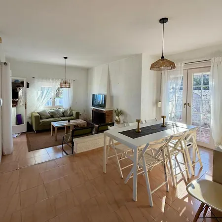 Semesterbostad 2 Homes, Pool And Beautiful Ocean View! *