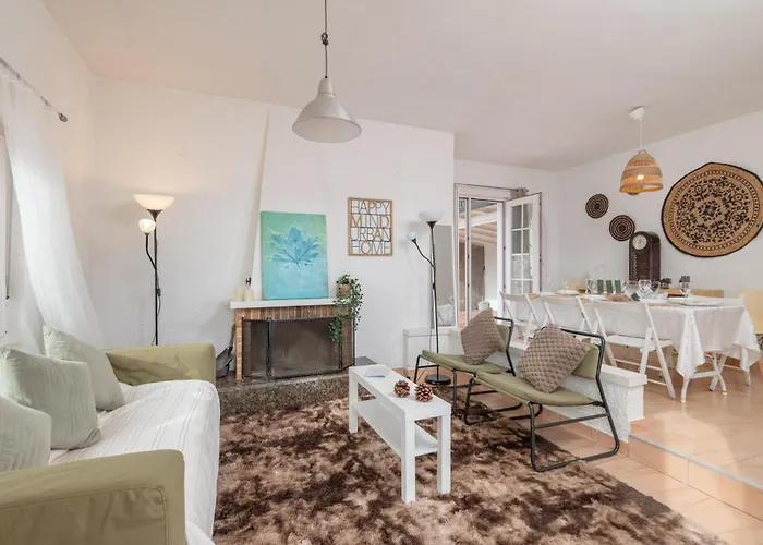 2 Homes, Pool And Beautiful Ocean View! Casa vacanze *