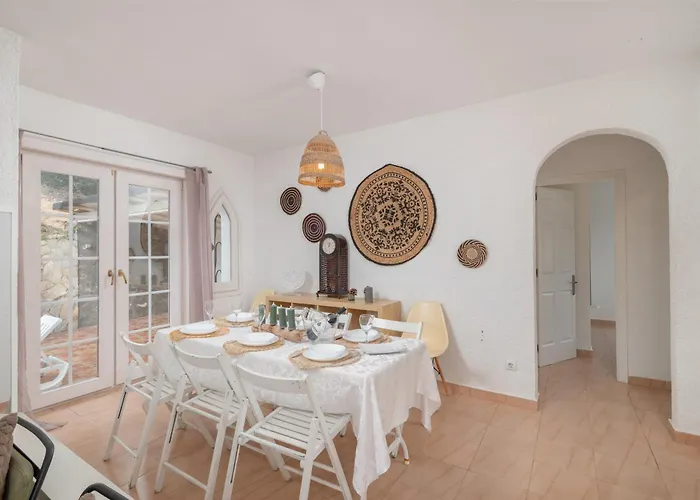 2 Homes, Pool And Beautiful Ocean View! Dom wakacyjny