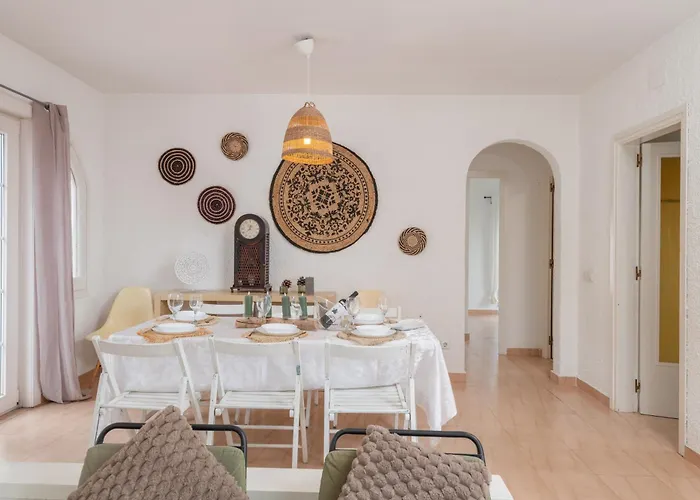 2 Homes, Pool And Beautiful Ocean View! *