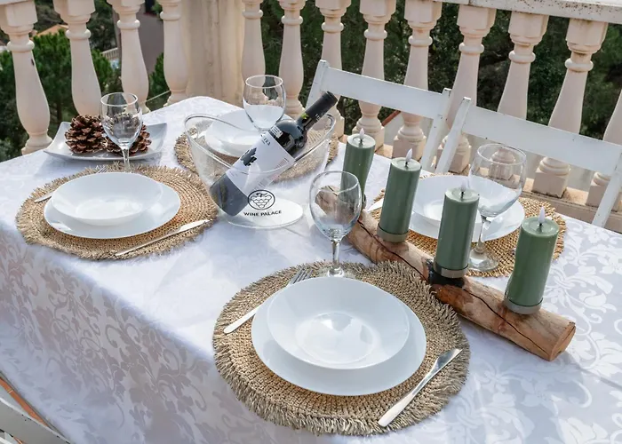 2 Homes, Pool And Beautiful Ocean View! * Lloret de Mar