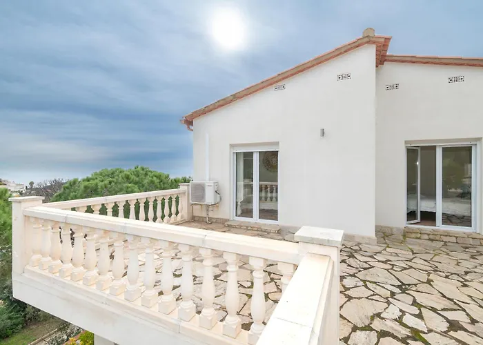 Dom wakacyjny 2 Homes, Pool And Beautiful Ocean View! *