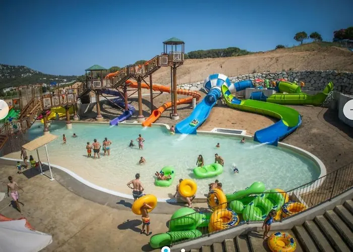 2 Homes, Pool And Beautiful Ocean View! Lloret de Mar